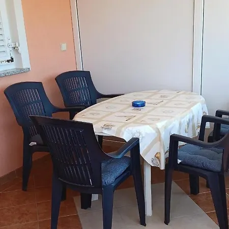 By The Sea - 19323 Apartman *