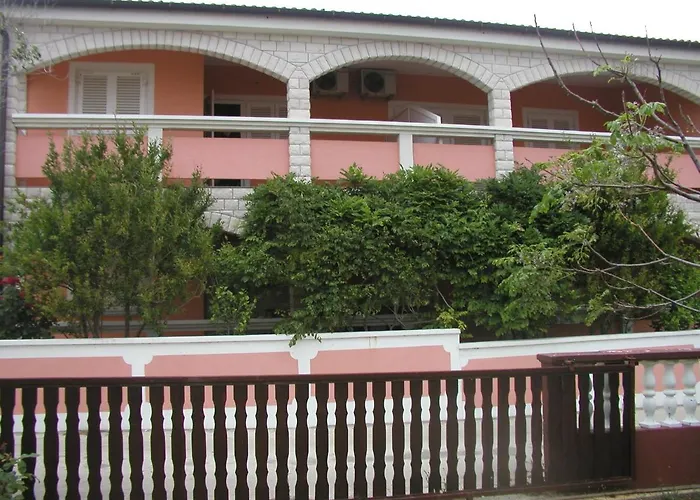 Appartement By The Sea - 19323 *