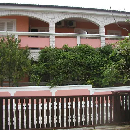 Apartman By The Sea - 19323 *